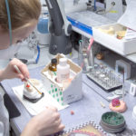 Zahntechnikerinnen bei Rübeling + Klar